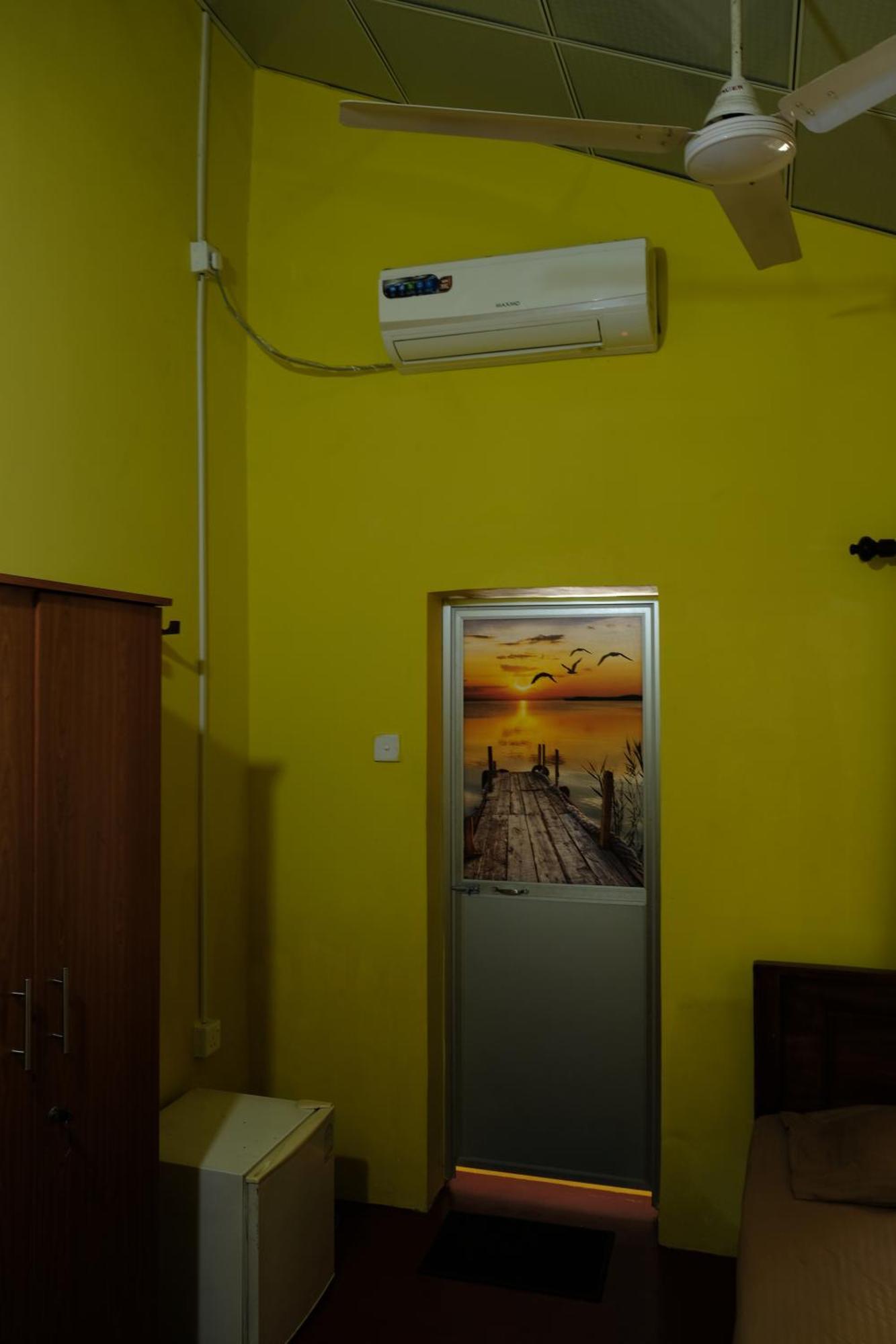 Menaka Homestay Tangalle Exterior photo